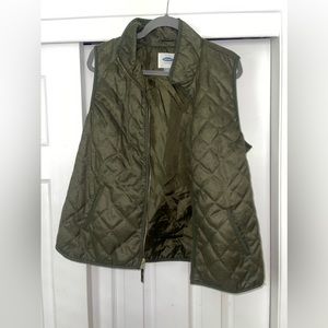 Army green light vest